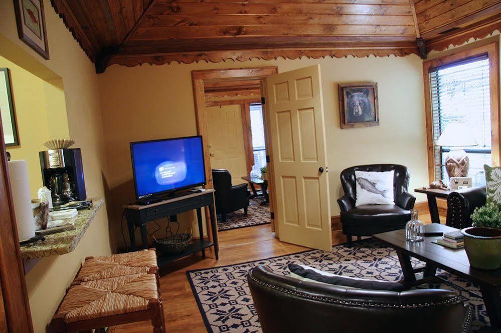 Black Bear Lodge Of Sapphire Екстер'єр фото