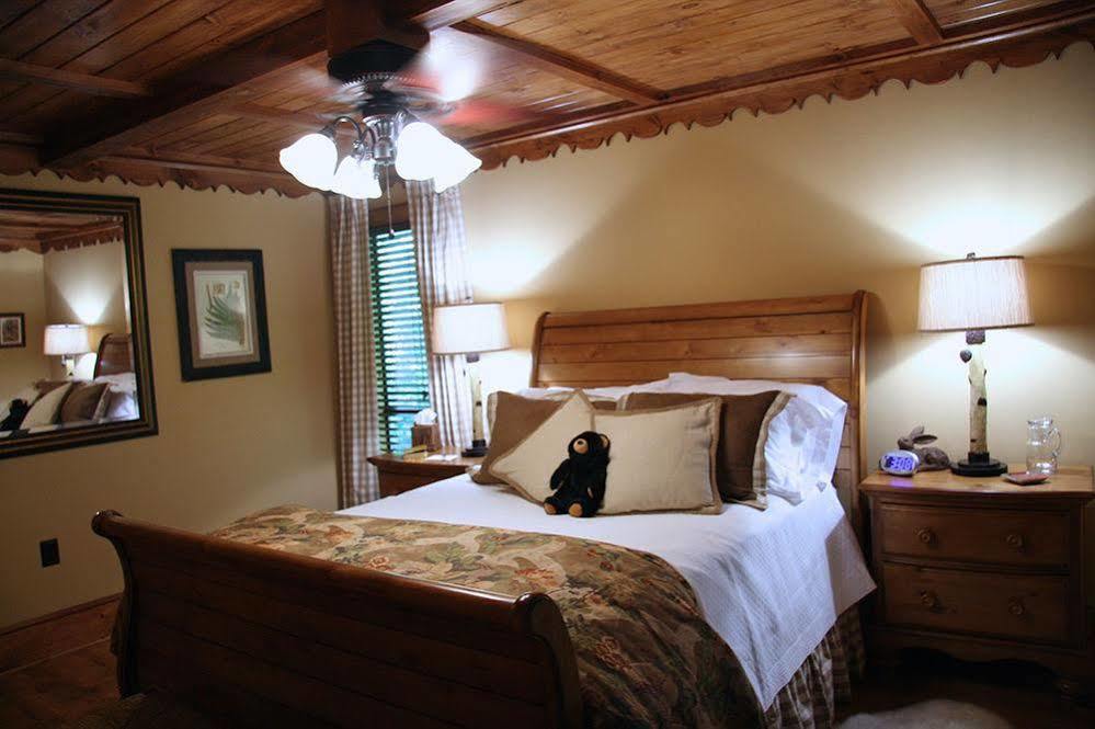 Black Bear Lodge Of Sapphire Екстер'єр фото