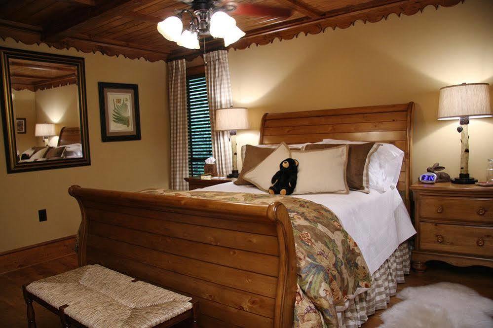 Black Bear Lodge Of Sapphire Екстер'єр фото