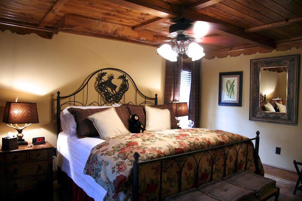 Black Bear Lodge Of Sapphire Екстер'єр фото